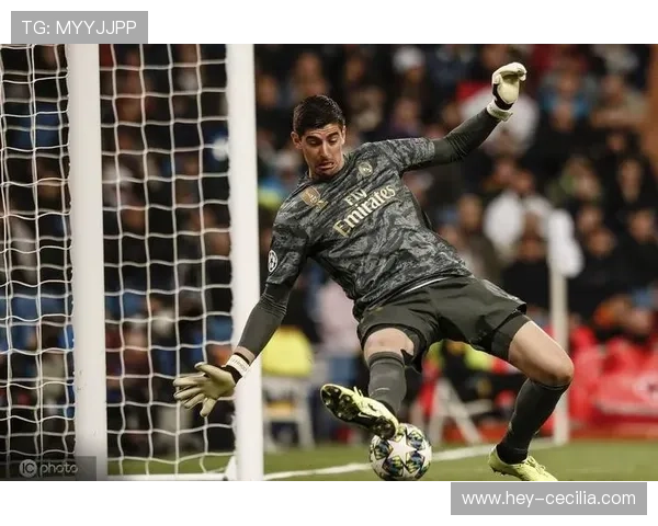 库尔图瓦西甲金手套奖表现稳健，门将状态持续提升