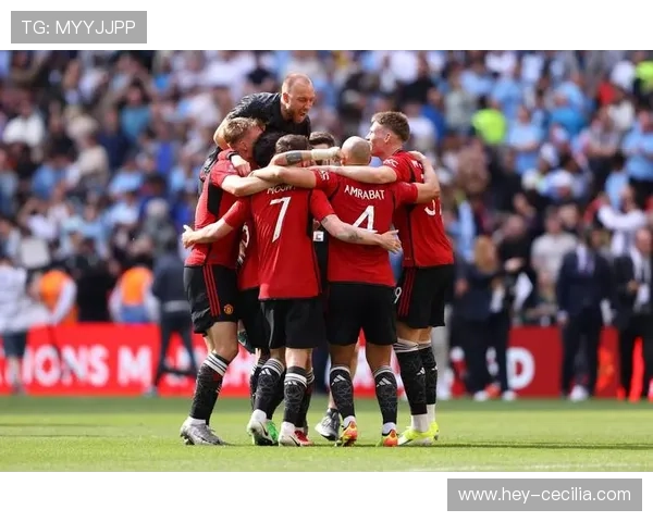 曼联进攻组织混乱问题持续发酵,对球队近期战绩造成直接影响